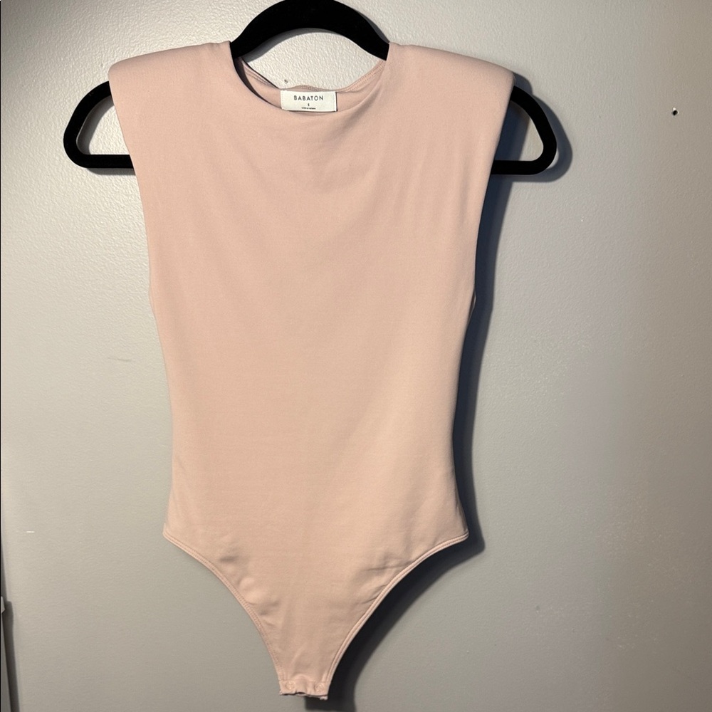 Aritzia Babaton shoulder pad bodysuit